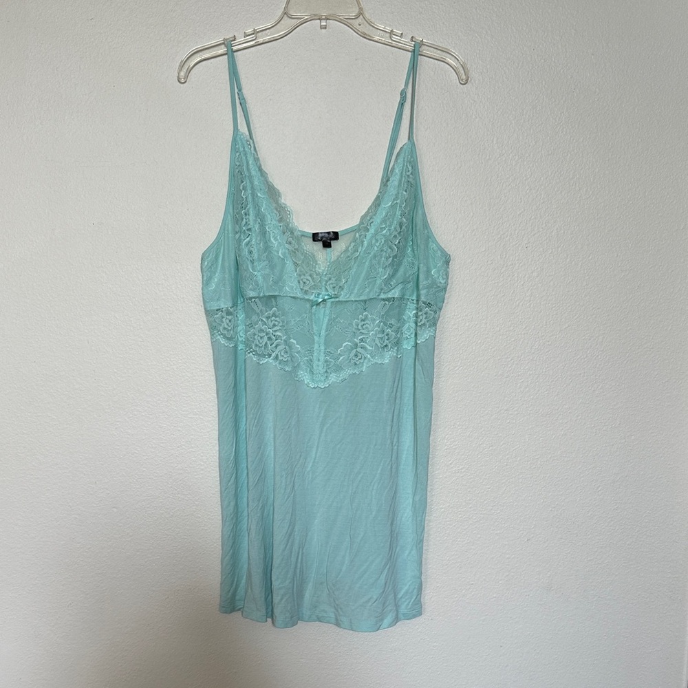 Elegant Lace Trim Sleepwear